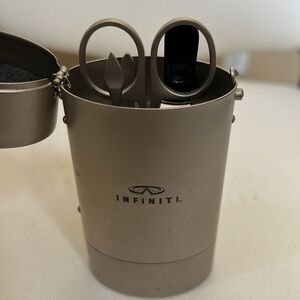 Infiniti Car 5 Piece Manicure Kit Accessories Set